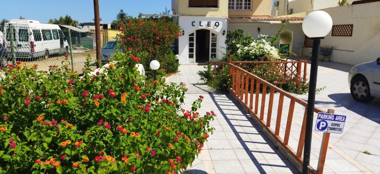 Cleo Rooms 250M From The Beach Malia Exteriör bild