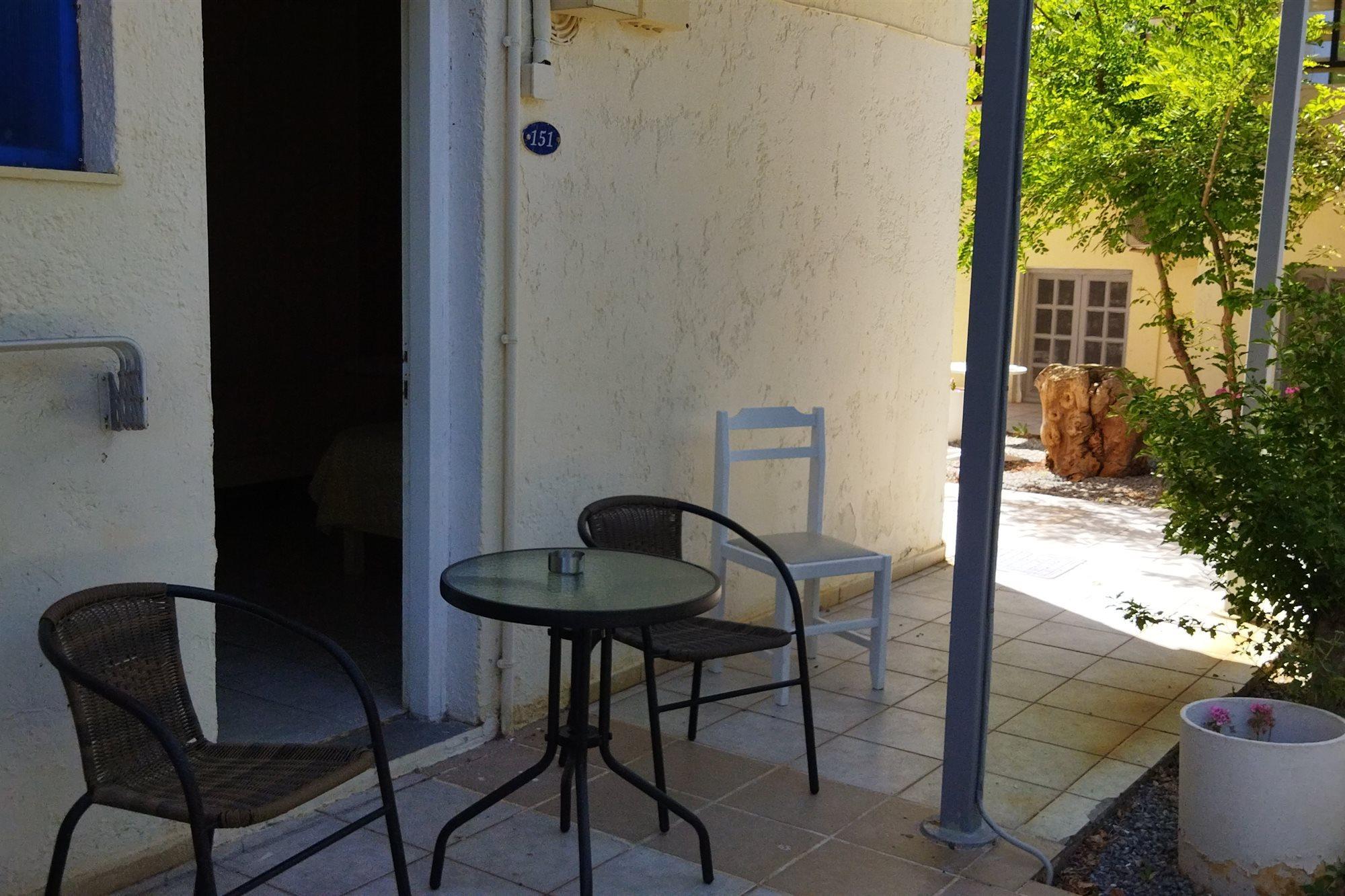 Cleo Rooms 250M From The Beach Malia Exteriör bild