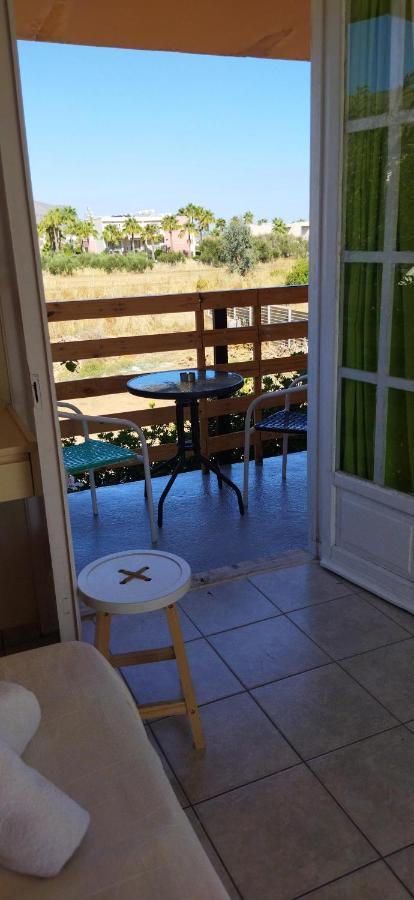 Cleo Rooms 250M From The Beach Malia Exteriör bild