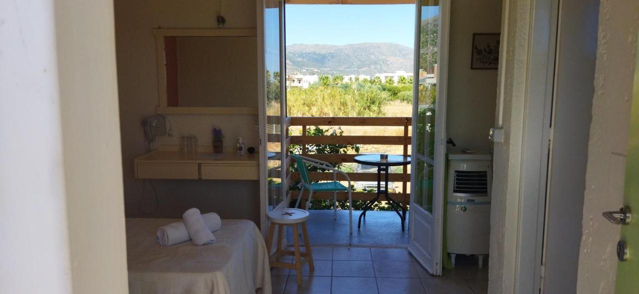 Cleo Rooms 250M From The Beach Malia Exteriör bild
