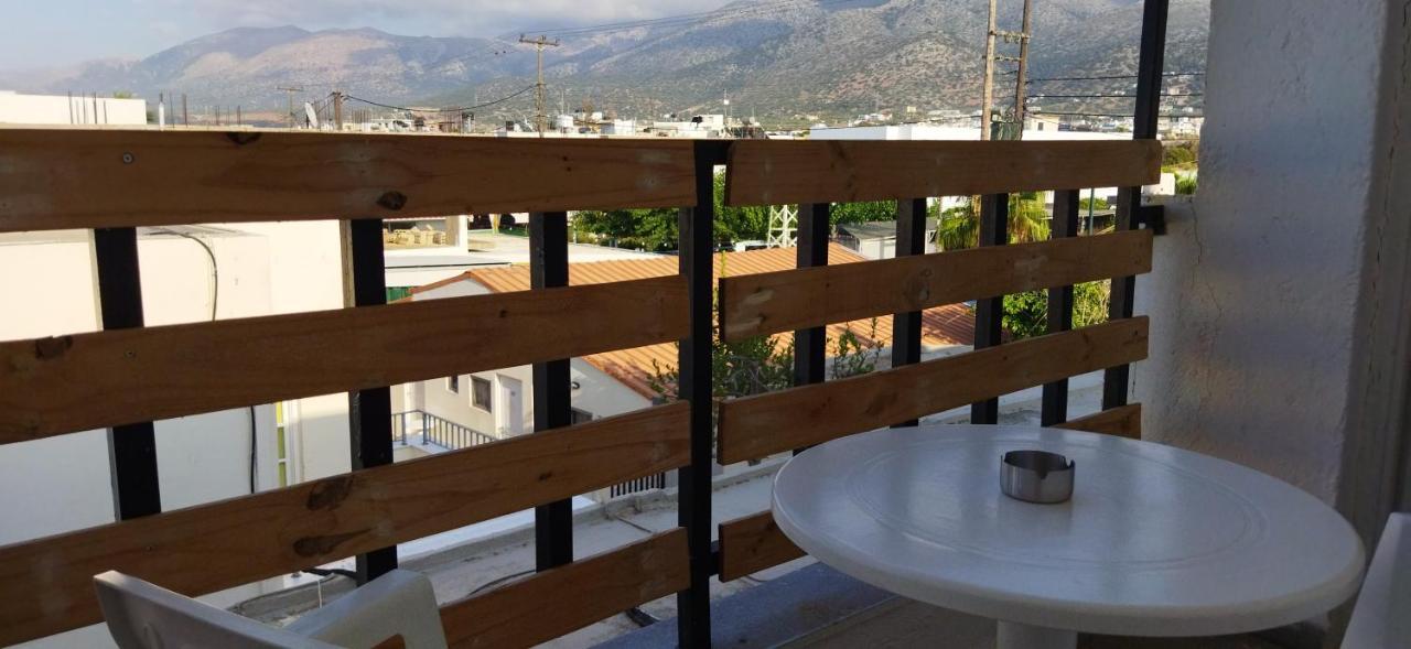 Cleo Rooms 250M From The Beach Malia Exteriör bild