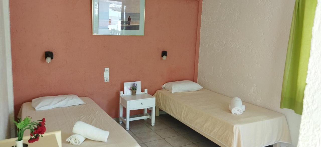 Cleo Rooms 250M From The Beach Malia Exteriör bild