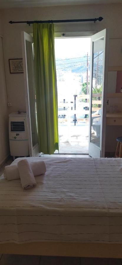 Cleo Rooms 250M From The Beach Malia Exteriör bild