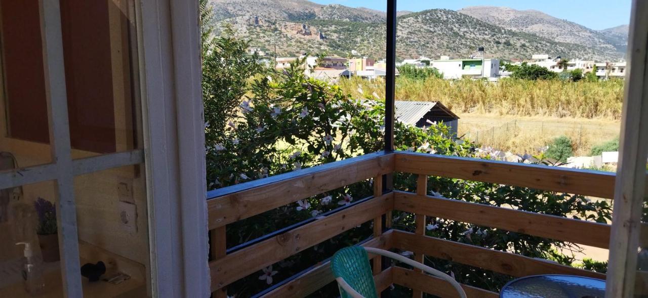 Cleo Rooms 250M From The Beach Malia Exteriör bild