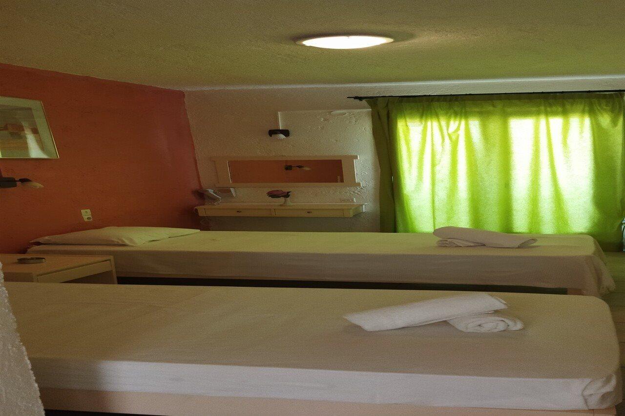 Cleo Rooms 250M From The Beach Malia Exteriör bild